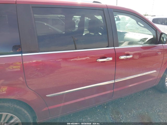 Chrysler Town & Country Limited Platinum