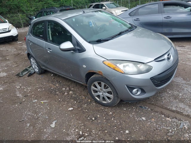 Salvage Mazda Mazda2 Image