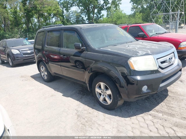 Salvage Honda Pilot Image