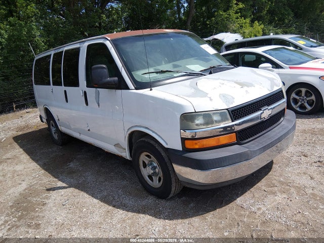 Salvage Chevrolet Express Image