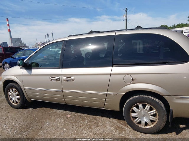 Chrysler Town & Country Touring