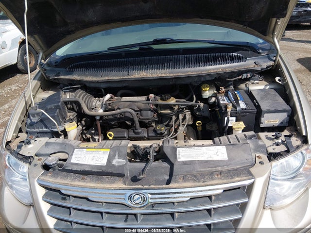 Chrysler Town & Country Touring