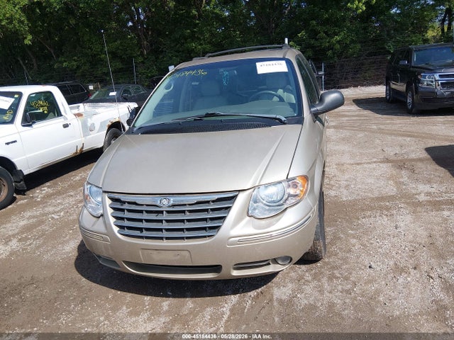 Chrysler Town & Country Touring