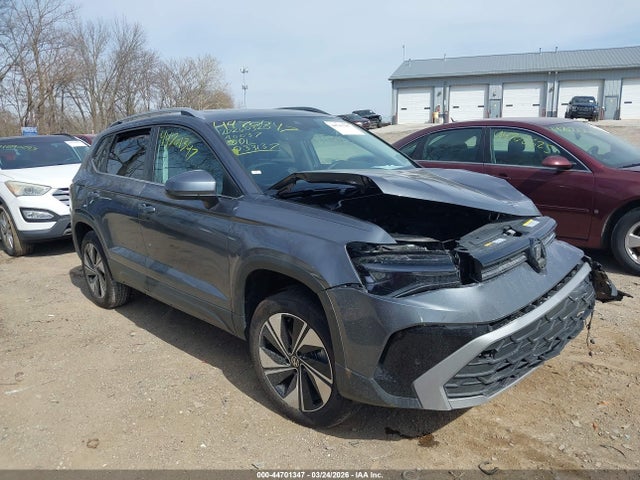 Salvage Volkswagen Taos Image