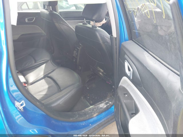 Jeep Compass Latitude Lux 4x4