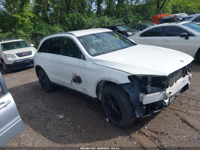 Salvage Mercedes-Benz GLC Image