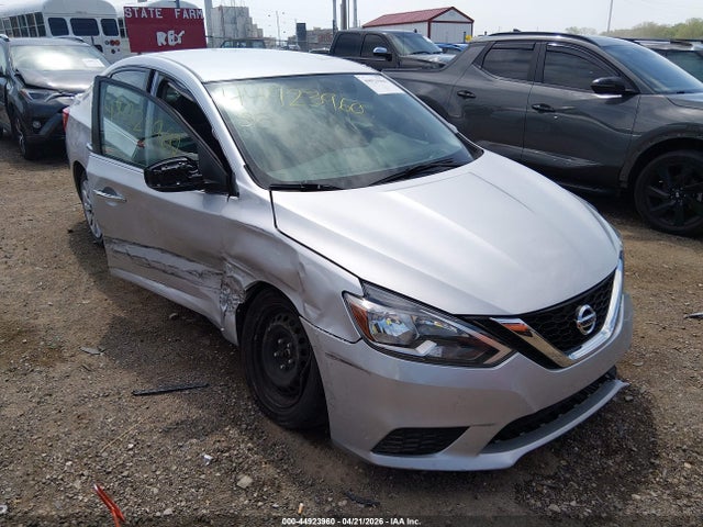 Salvage Nissan Sentra Image
