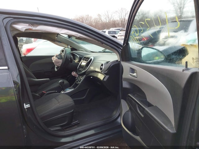 Chevrolet Sonic Lt Auto