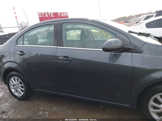 Chevrolet Sonic Lt Auto