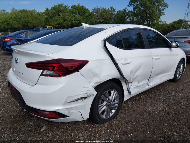 Hyundai ELANTRA Sel