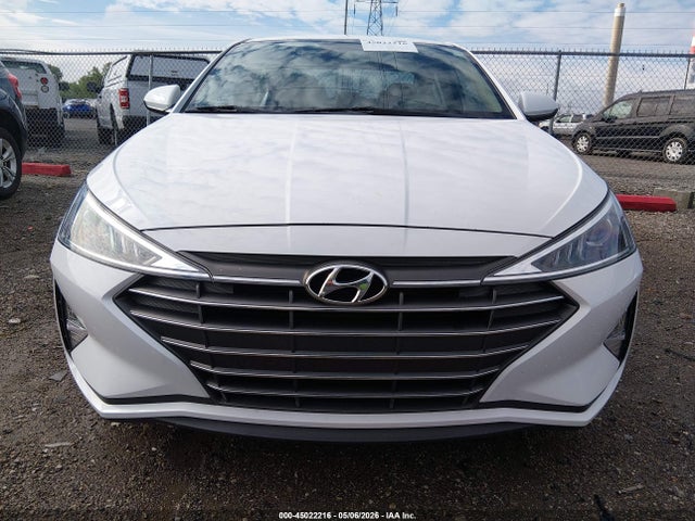 Hyundai ELANTRA Sel