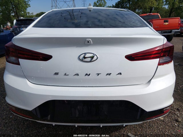 Hyundai ELANTRA Sel