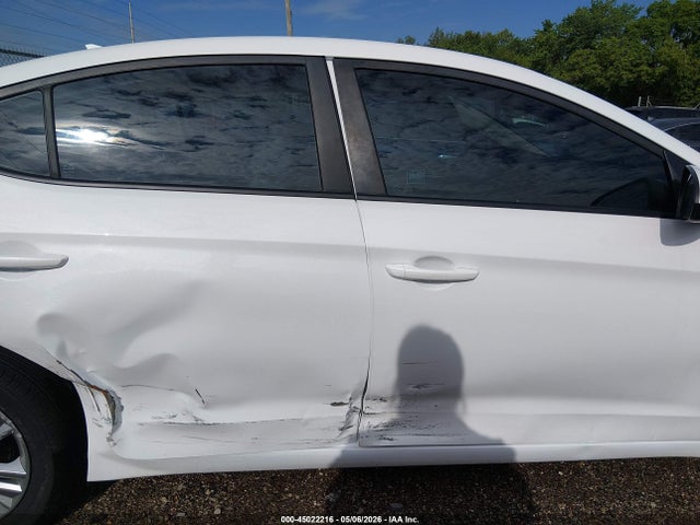 Hyundai ELANTRA Sel