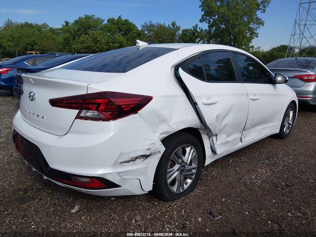 Hyundai ELANTRA Sel