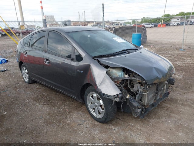 Salvage Toyota Prius Image