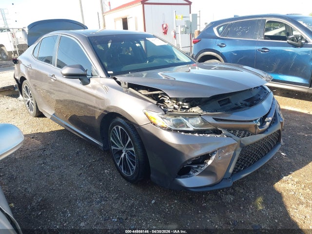 Salvage Toyota Camry Image