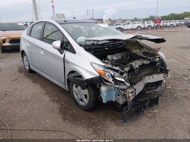 Salvage Toyota Prius Image