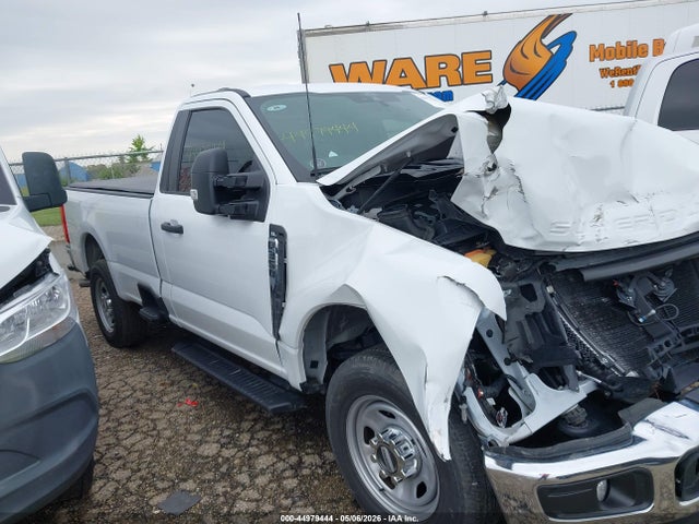 Ford F-350 Xl