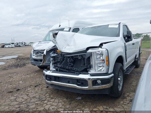 Ford F-350 Xl