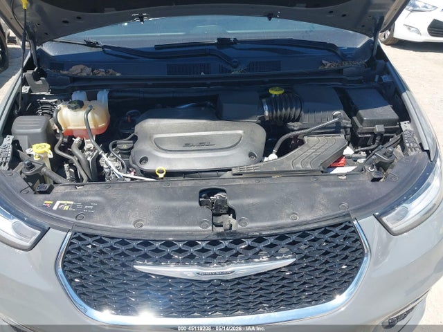 Chrysler Pacifica Touring L