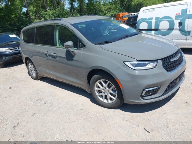 Salvage Chrysler Pacifica Image