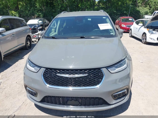 Chrysler Pacifica Touring L