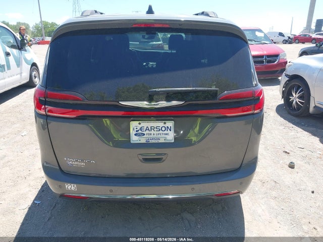 Chrysler Pacifica Touring L