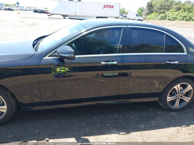 Mercedes-Benz E-Class 4matic