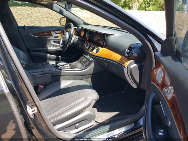 Mercedes-Benz E-Class 4matic