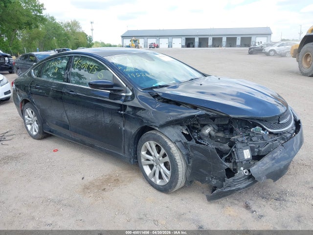 Salvage Chrysler 200 Image