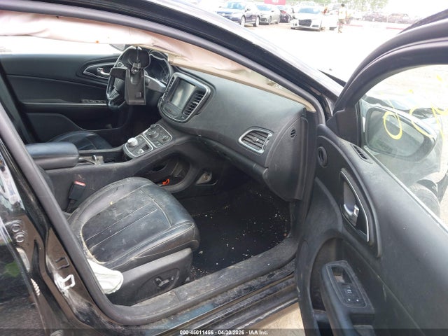 Chrysler 200 Limited Platinum