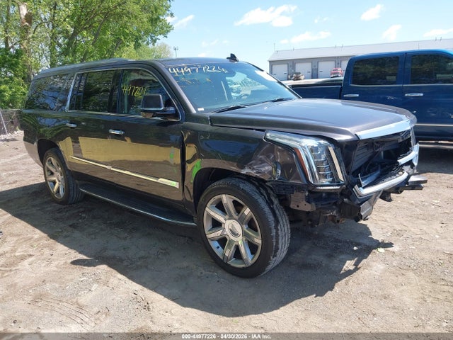 Salvage Cadillac Escalade Image