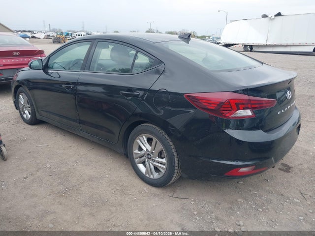 Hyundai ELANTRA Sel