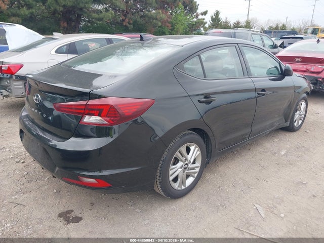 Hyundai ELANTRA Sel
