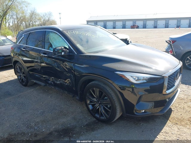 Salvage INFINITI Qx Image