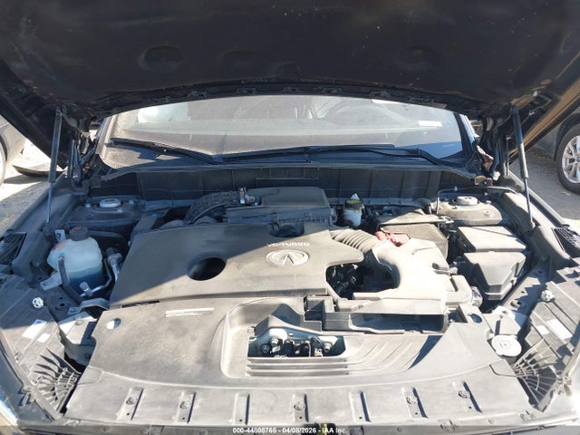 INFINITI Qx Essential Awd