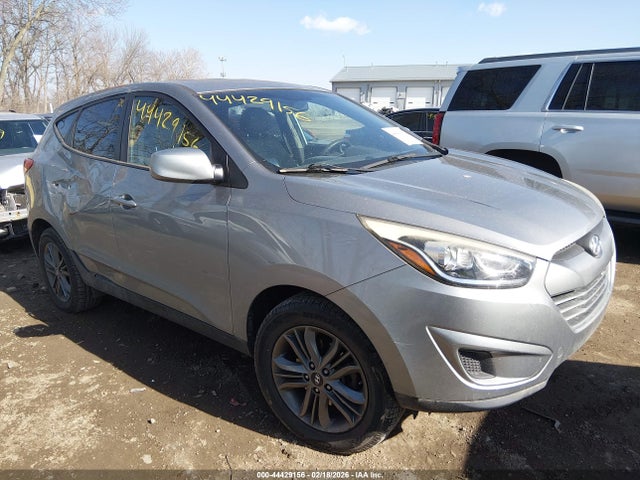 Salvage Hyundai TUCSON Image
