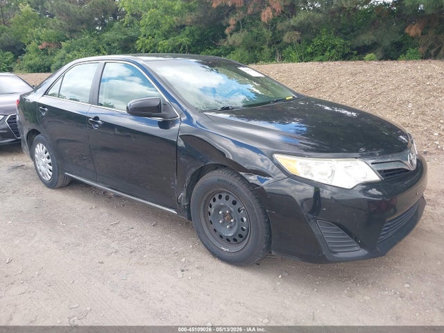 Salvage Toyota Camry Image