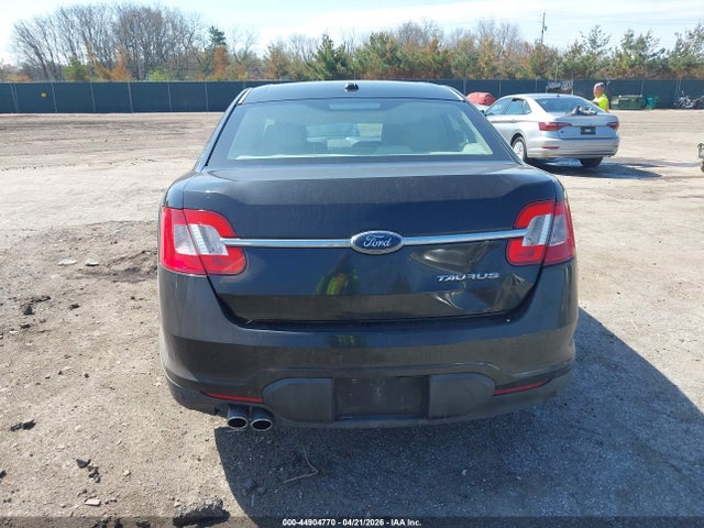 Ford Taurus Se