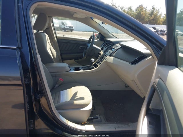 Ford Taurus Se