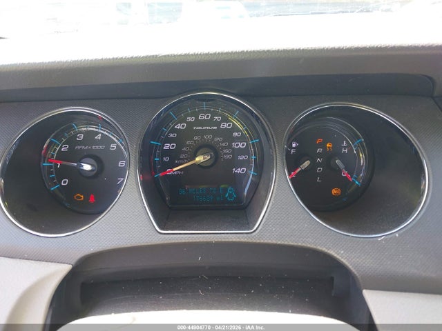 Ford Taurus Se