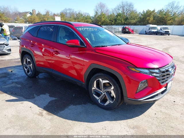 Salvage Hyundai TUCSON Image
