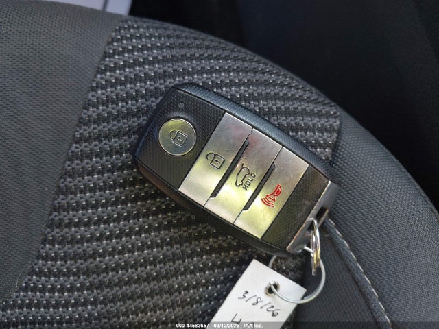 Kia Niro Lx