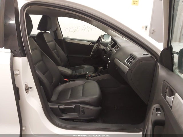 Volkswagen Jetta 2.5l Se