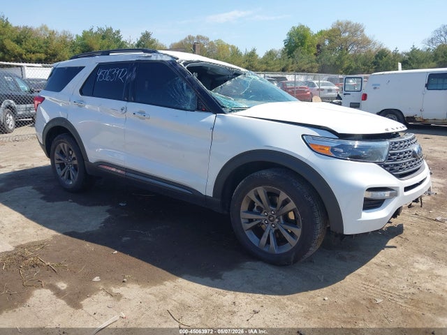 Salvage Ford Explorer Image