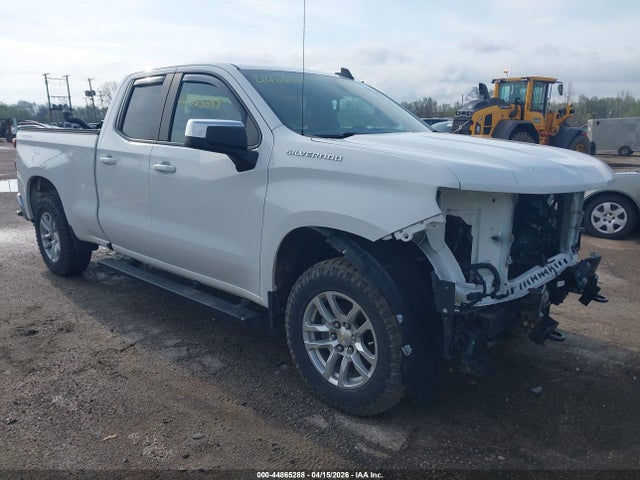 Salvage Chevrolet Silverado 1500 Image