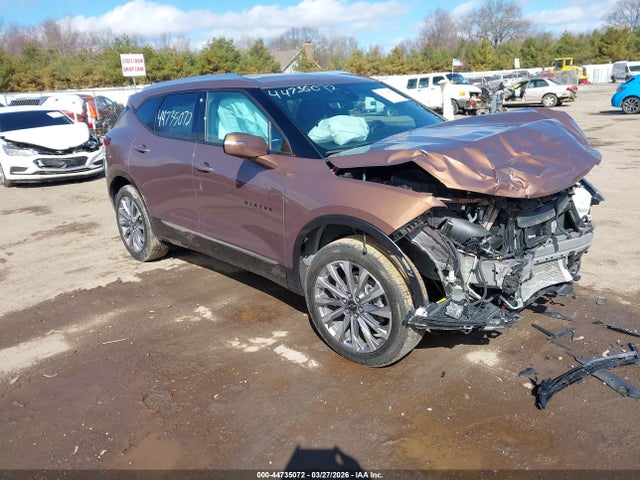 Salvage Chevrolet Blazer Image