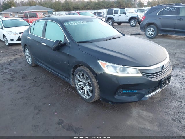 Salvage Honda Accord Image
