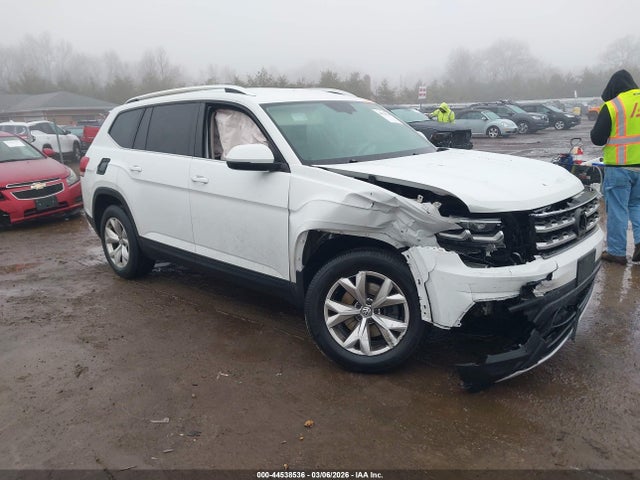 Salvage Volkswagen Atlas Image