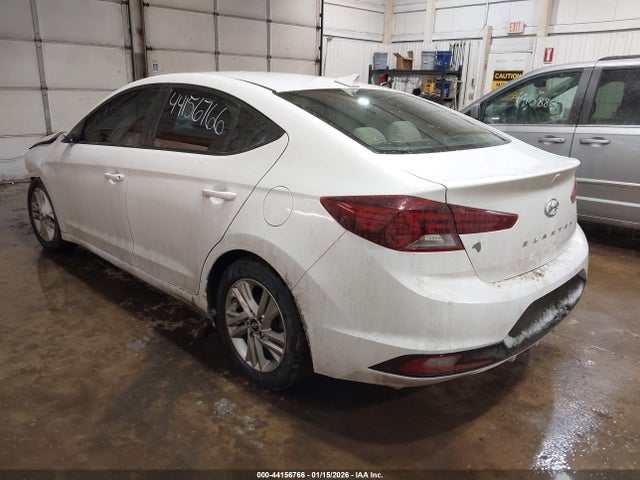 Hyundai ELANTRA Sel